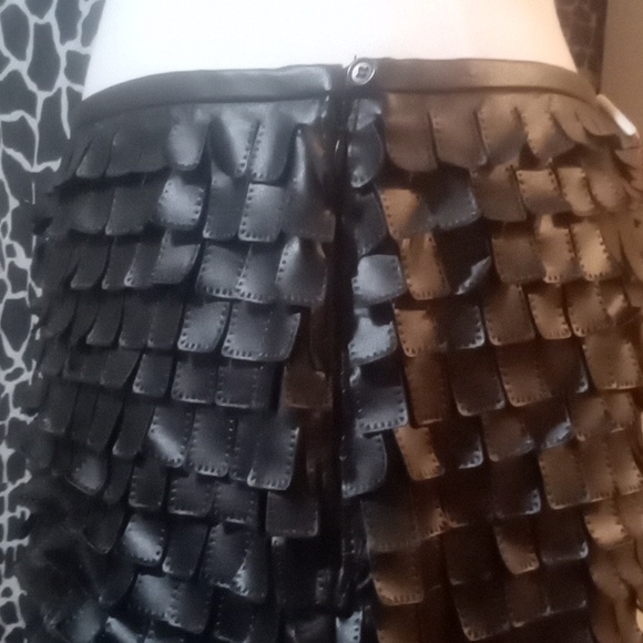 Max Studio Specialty Product black faux leather mini skirt size 8. - Picture 4 of 11